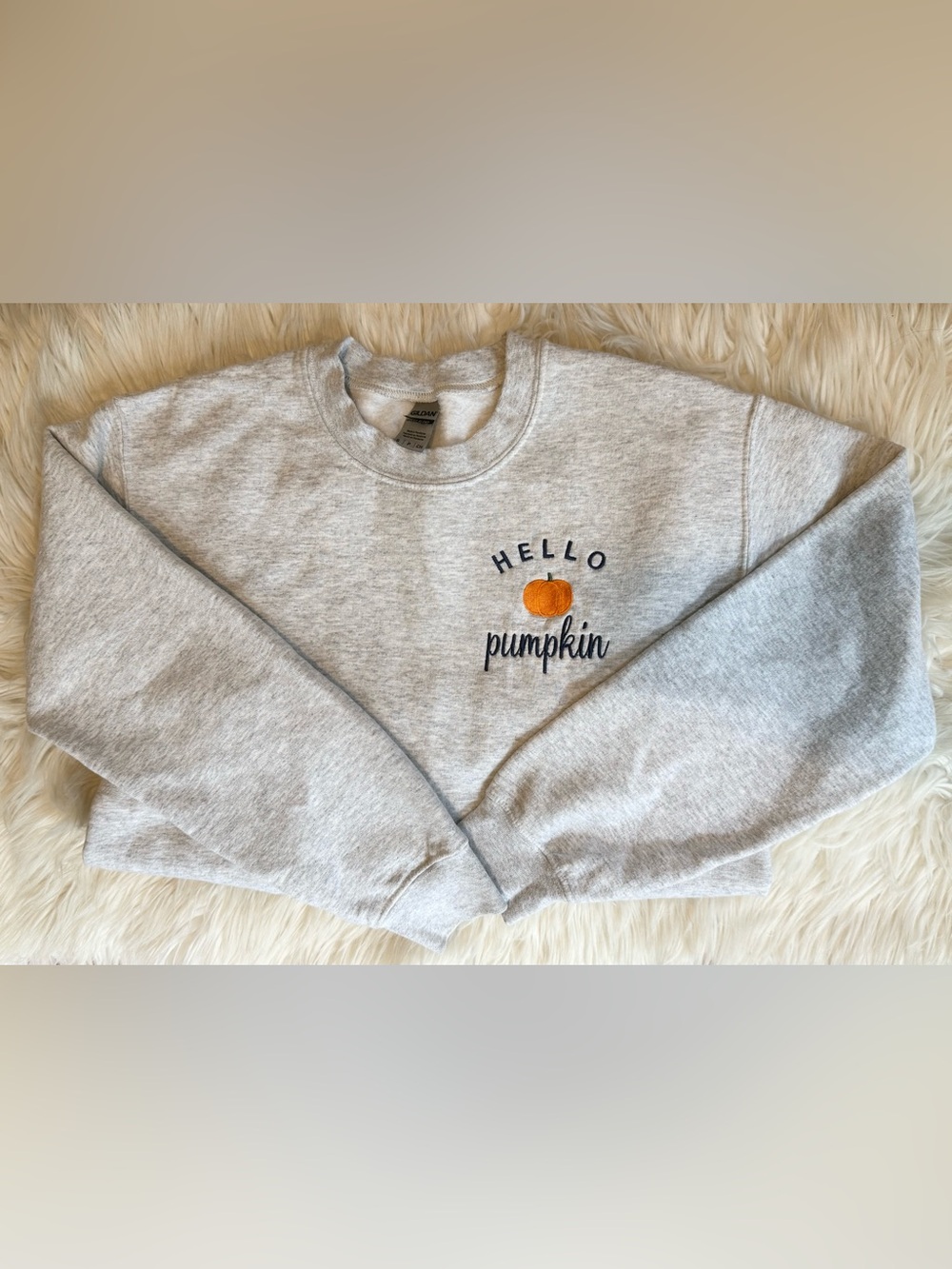 Gildan “Hello Pumpkin” crewneck sweatshirt